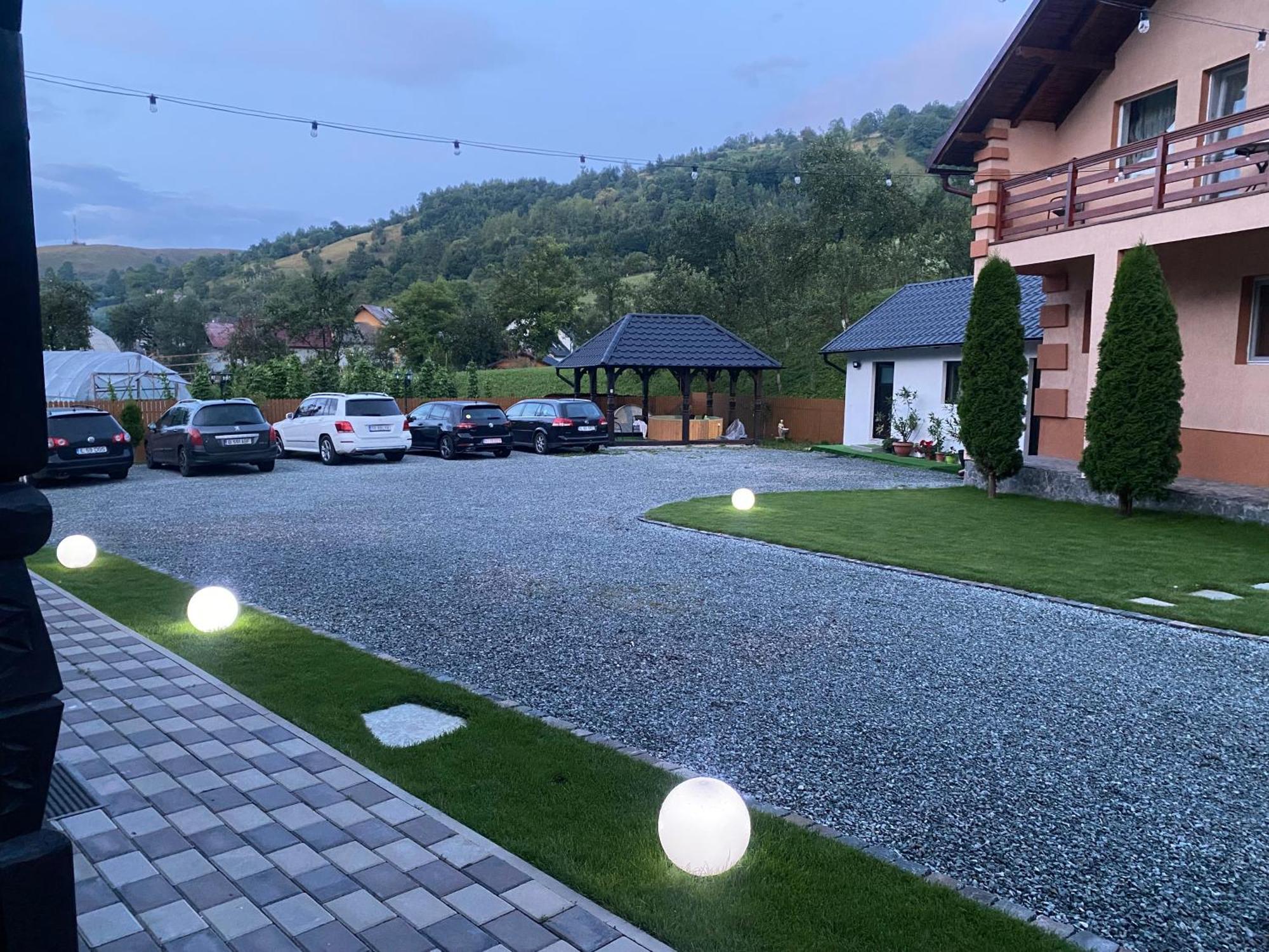 Pensiunea Suci Botiza Zewnętrze zdjęcie